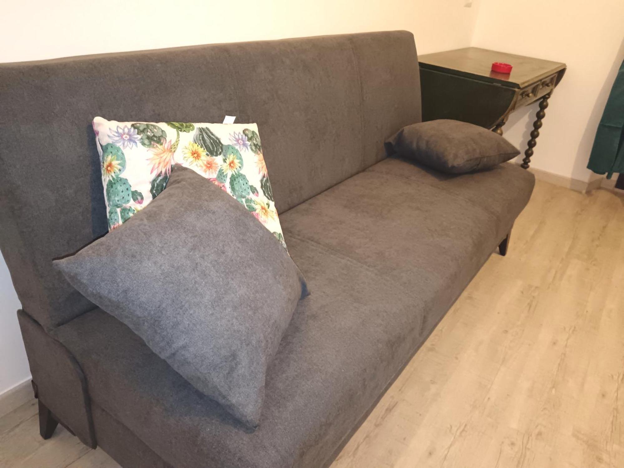 Apartment A Casuzza Al Centro,con Terrazzino Privato *
