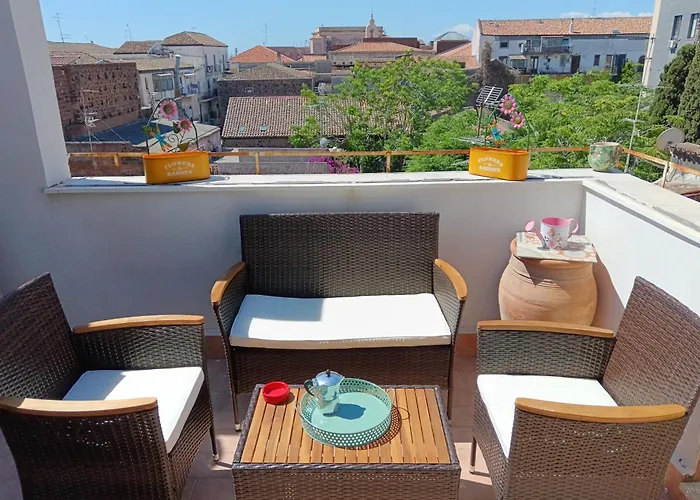 A Casuzza Al Centro,Con Terrazzino Privato