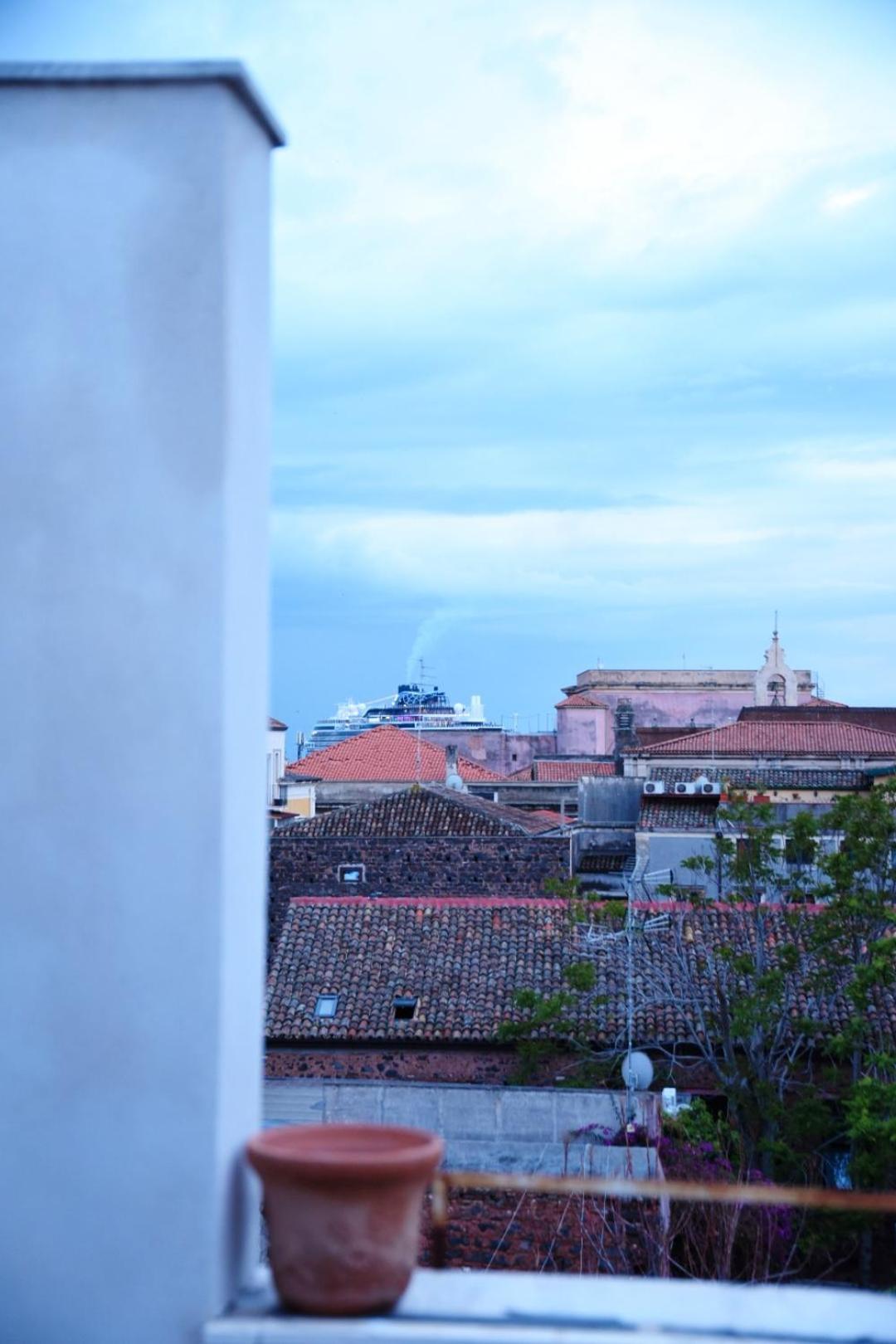 A Casuzza Al Centro,con Terrazzino Privato Apartment