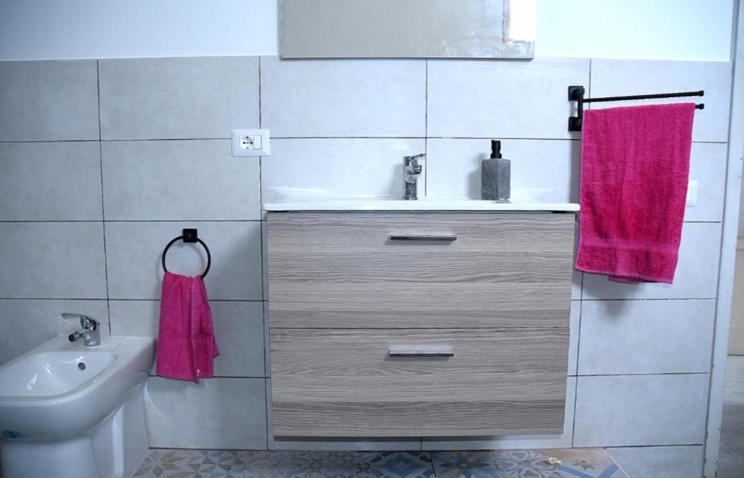 Apartment A Casuzza Al Centro,con Terrazzino Privato *
